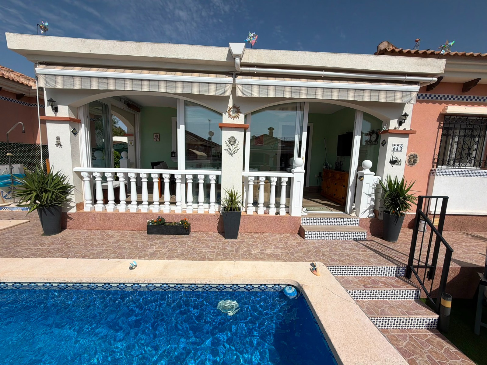 Villa en venta en Los Montesinos