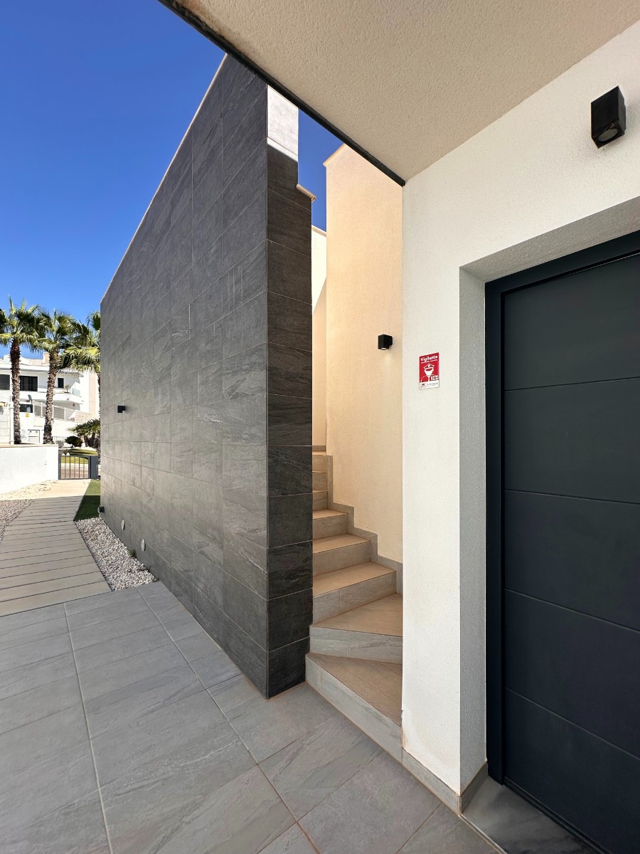 Villa for sale in San Miguel De Salinas, Alicante, Spain