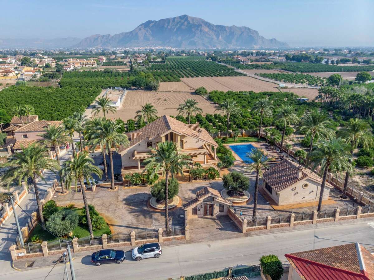 Villa for sale in Molins, Alicante, Spain