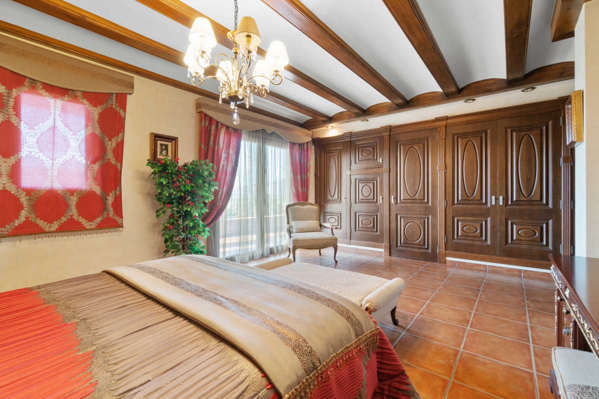 Villa for sale in Molins, Alicante, Spain