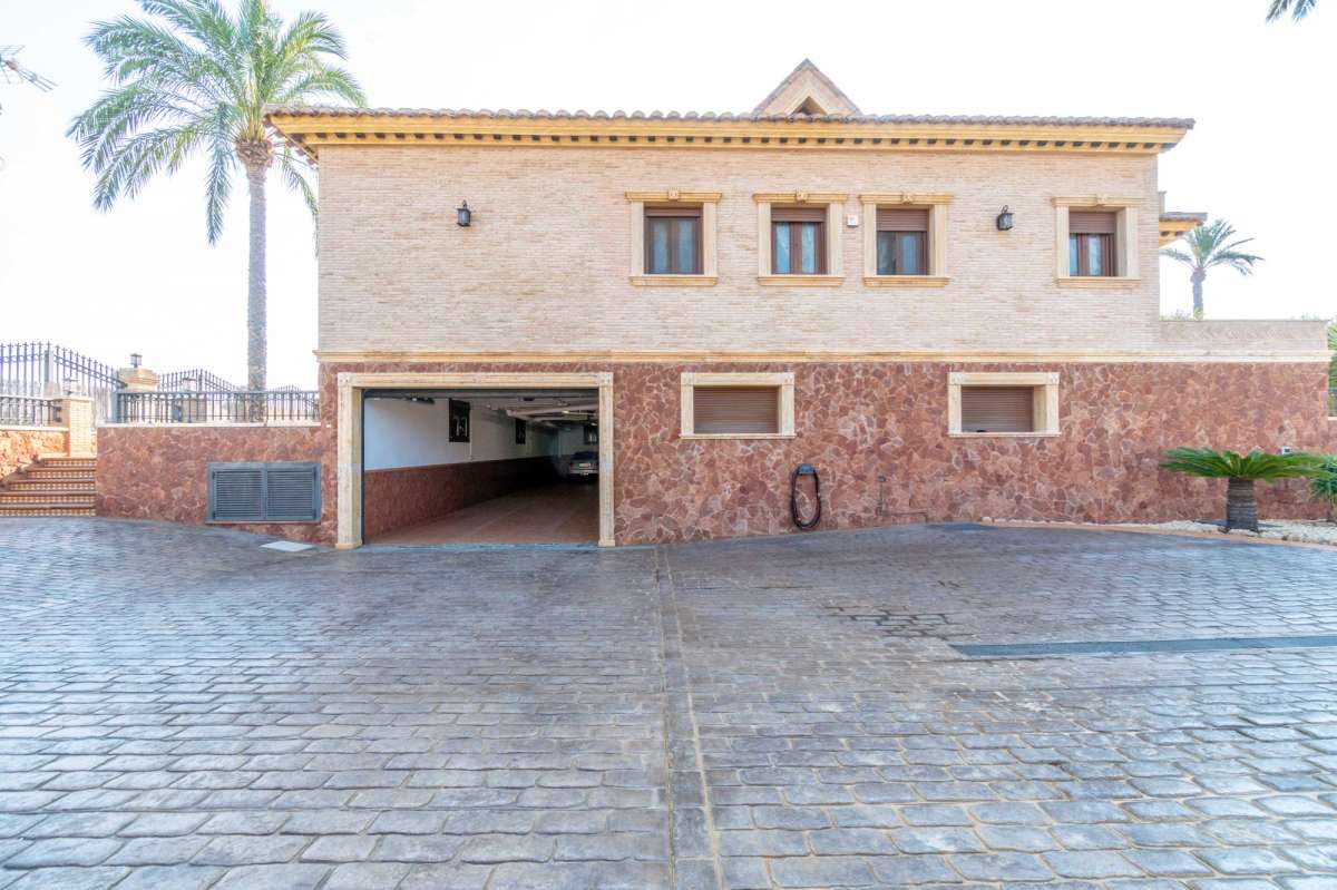 Villa for sale in Molins, Alicante, Spain