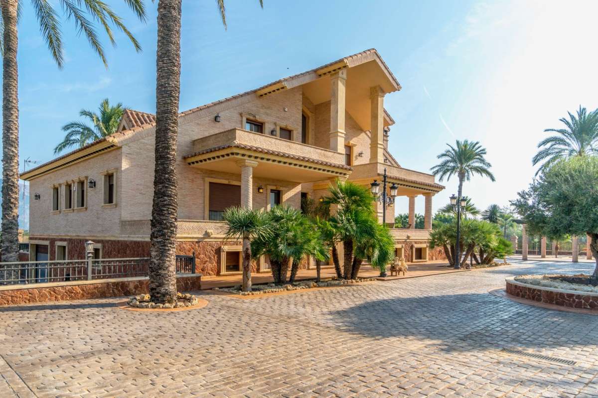 Villa for sale in Molins, Alicante, Spain