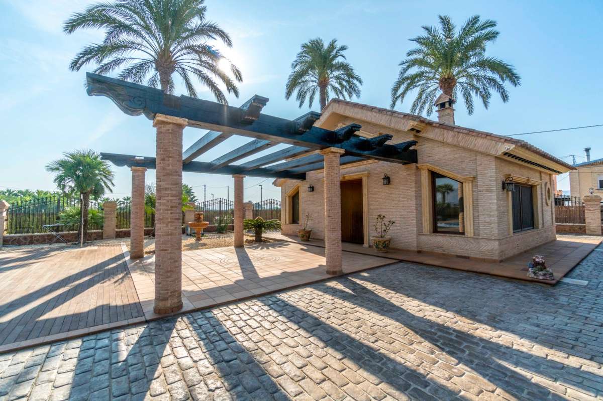 Villa for sale in Molins, Alicante, Spain