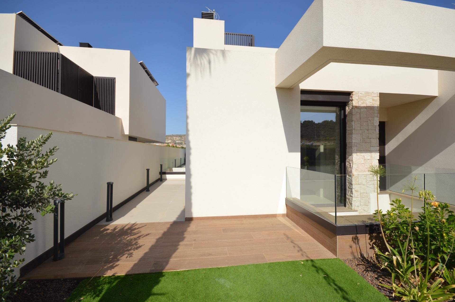 Villa for sale in Algorfa, Alicante, Spain