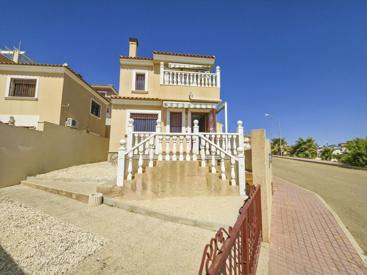 Villa for sale in Villamartin, Alicante, Spain