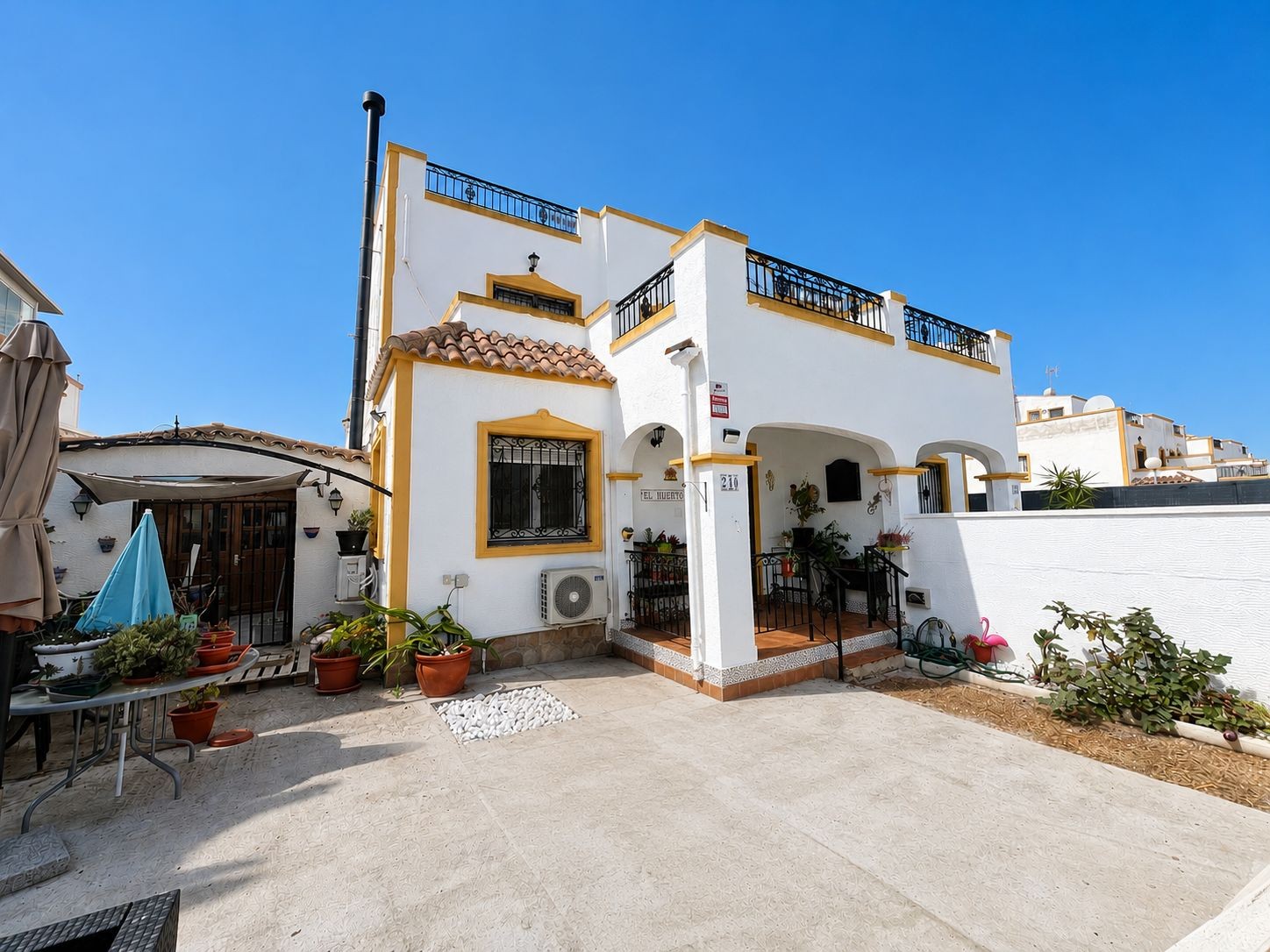Villa for sale in Vistabella Golf Entre Naranjos, Alicante, Spain