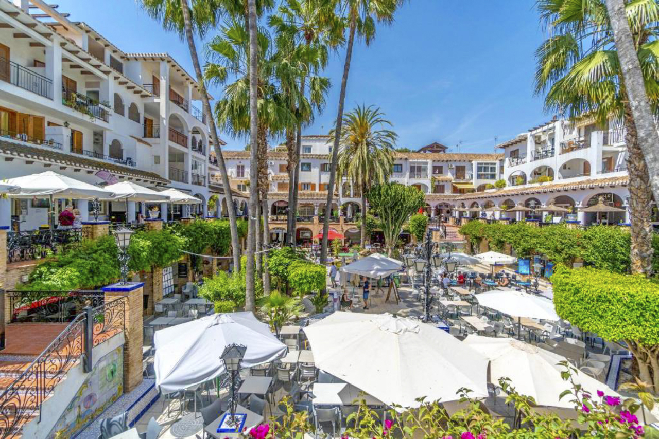 Apartment for sale in Villamartin, Alicante, Spain
