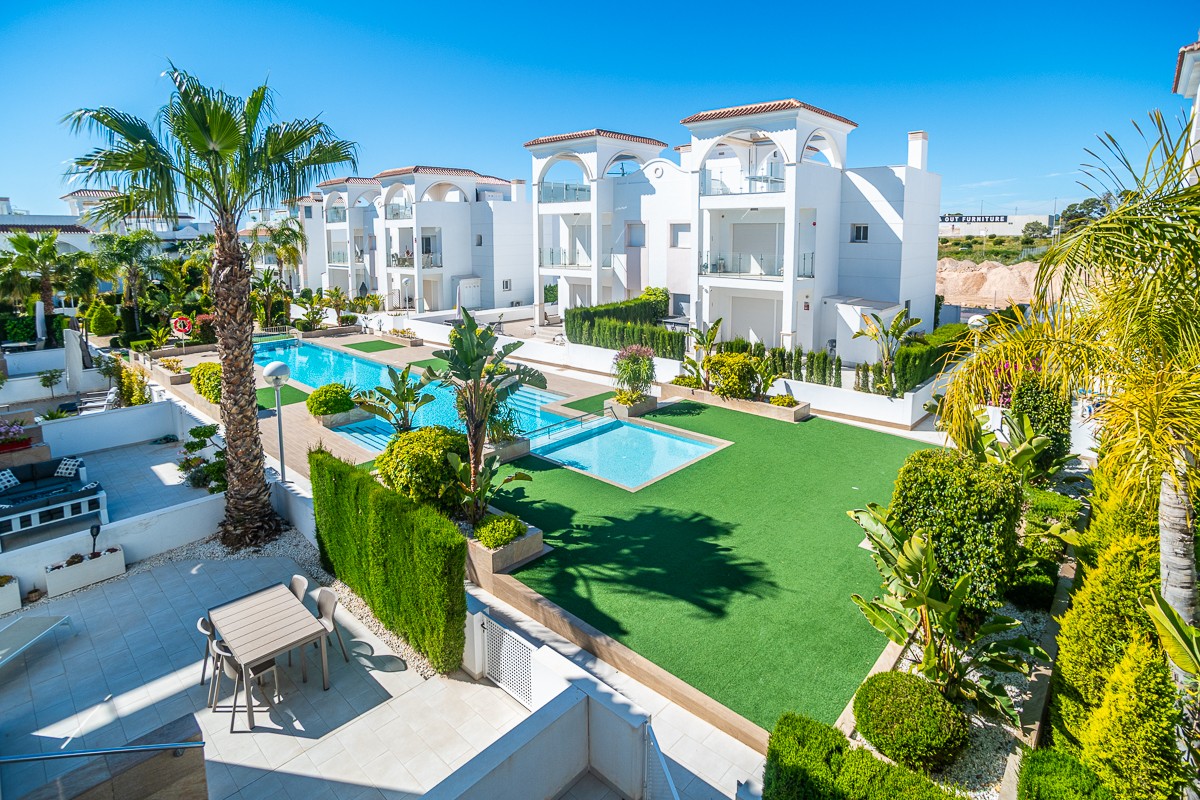 Villa for sale in Ciudad Quesada, Alicante, Spain