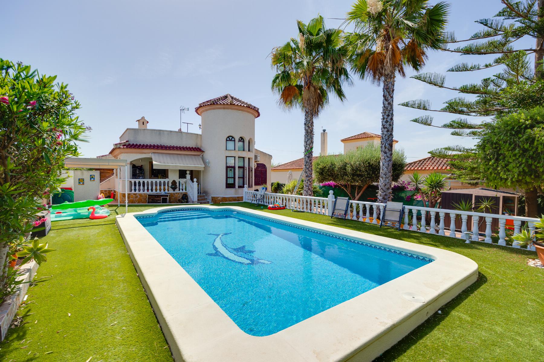 Villa for sale in San Fulgencio, Alicante, Spain