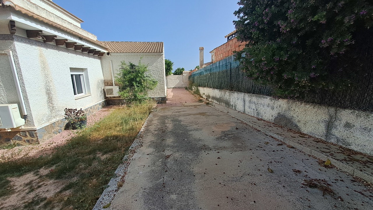 Villa en venta en Villamartin