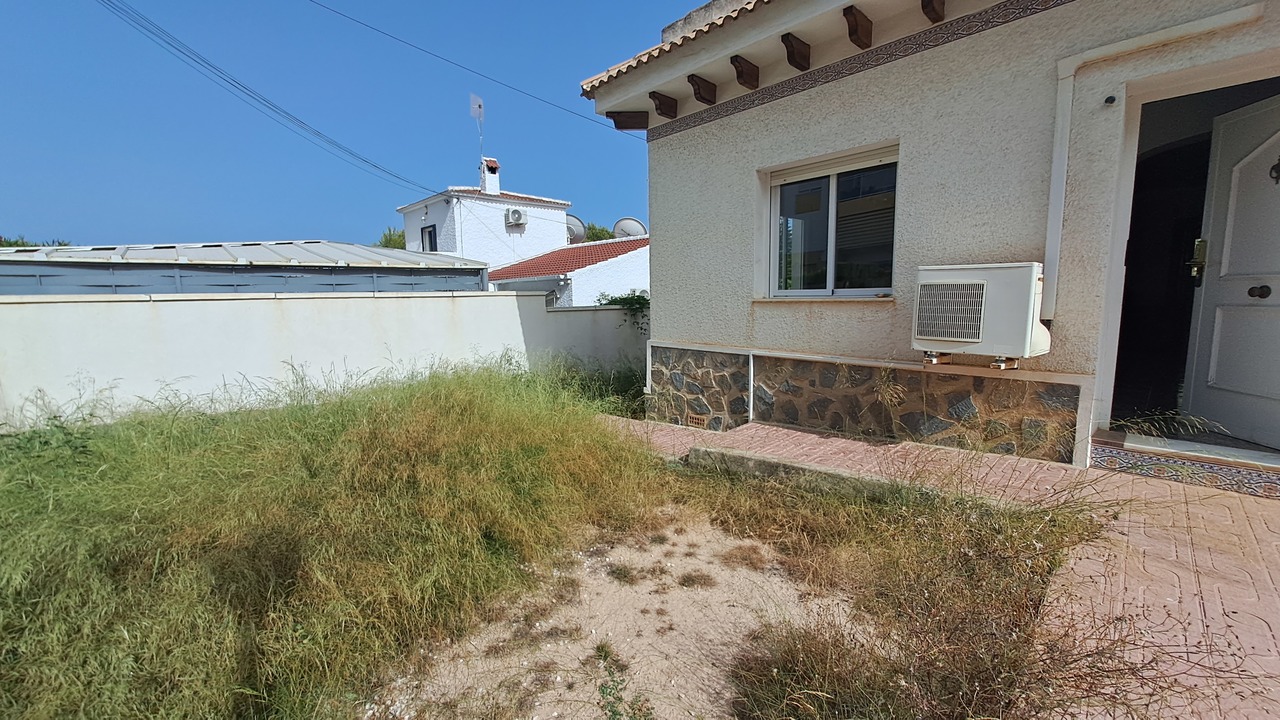 Villa en venta en Villamartin