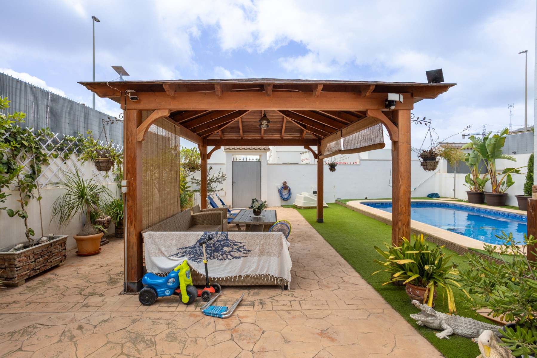 Villa for sale in Los Montesinos, Alicante, Spain