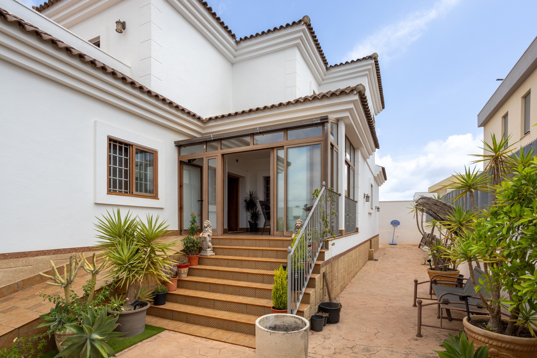 Villa for sale in Los Montesinos, Alicante, Spain