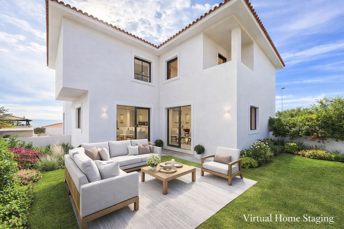 Town House for sale in La Duquesa, Málaga, Spain