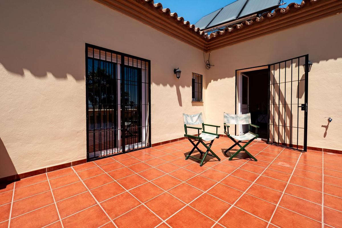 Villa for sale in Alhaurin El Grande, Málaga, Spain