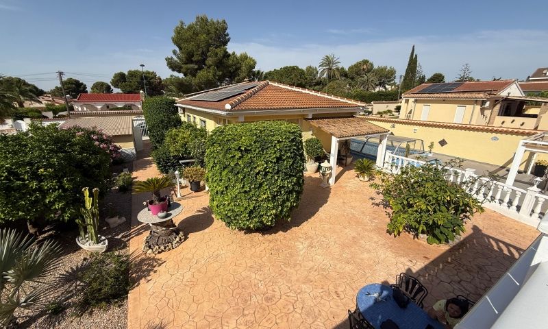 Villa en venta en Pinar De Campoverde