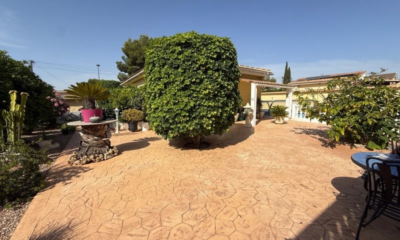 Villa en venta en Pinar De Campoverde