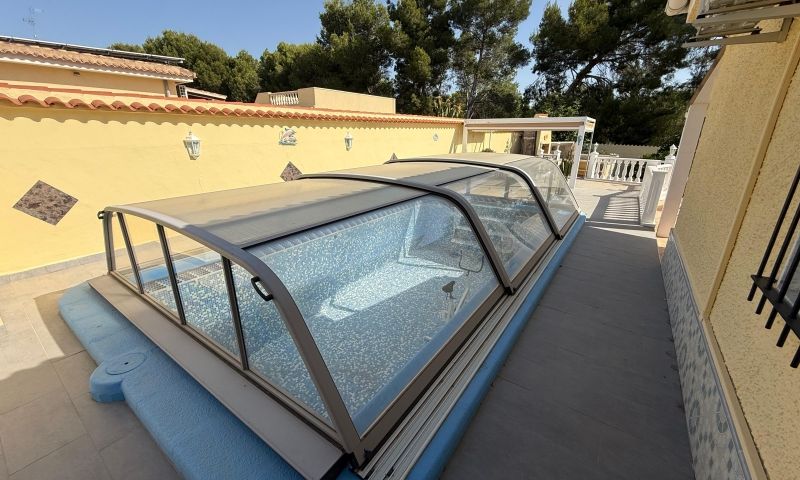 Villa en venta en Pinar De Campoverde