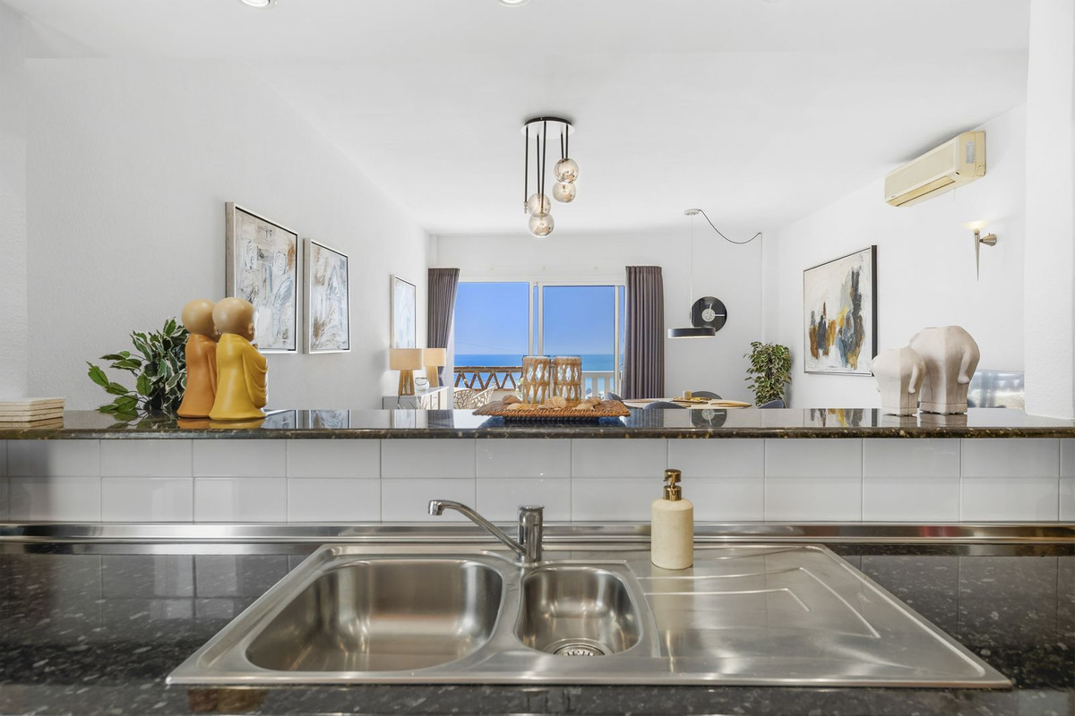 Penthouse for sale in El Higueron, Málaga, Spain