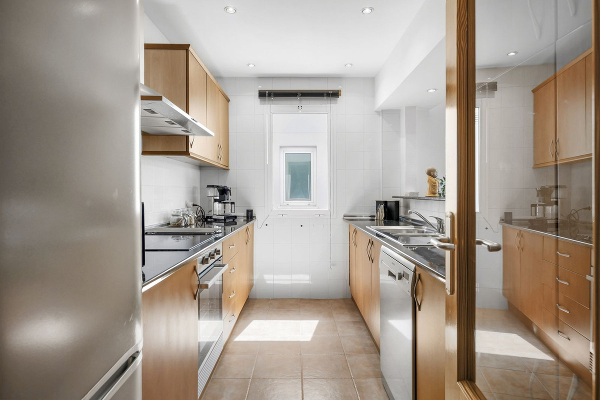 Penthouse for sale in El Higueron, Málaga, Spain