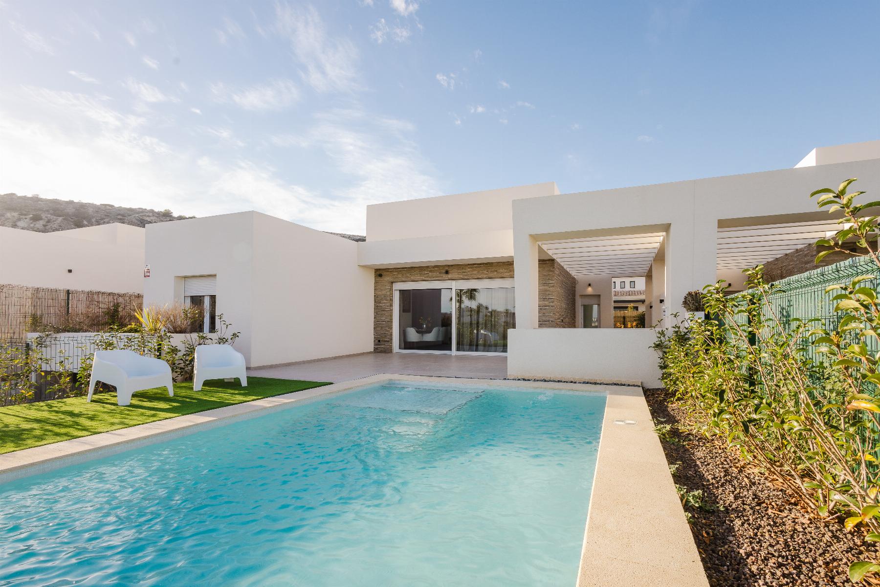 Villa en venta en Algorfa