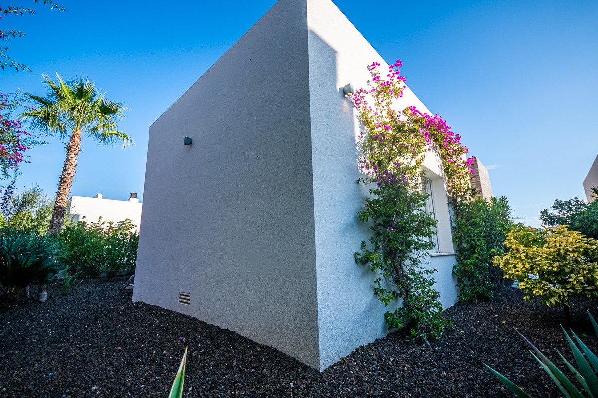 Villa en venta en Algorfa