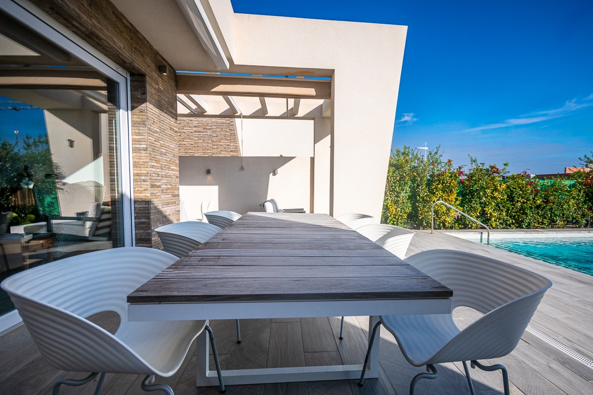 Villa en venta en Algorfa