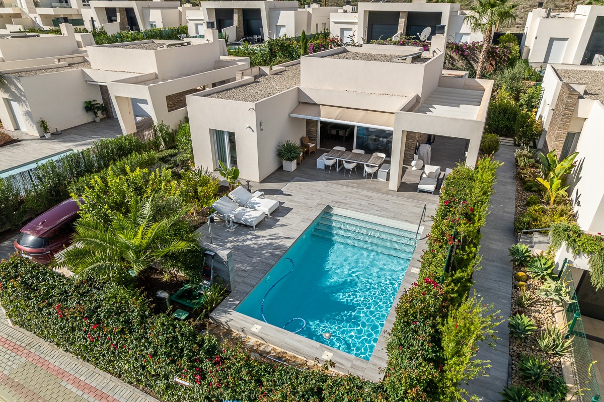 Villa en venta en Algorfa