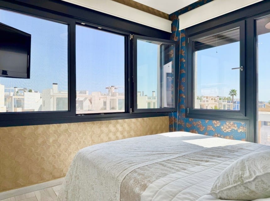 Villa for sale in Cabo Roig, Alicante, Spain