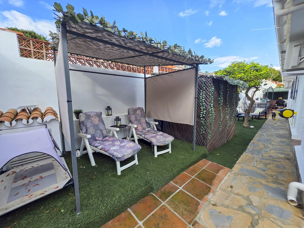 Villa en venta en La Duquesa