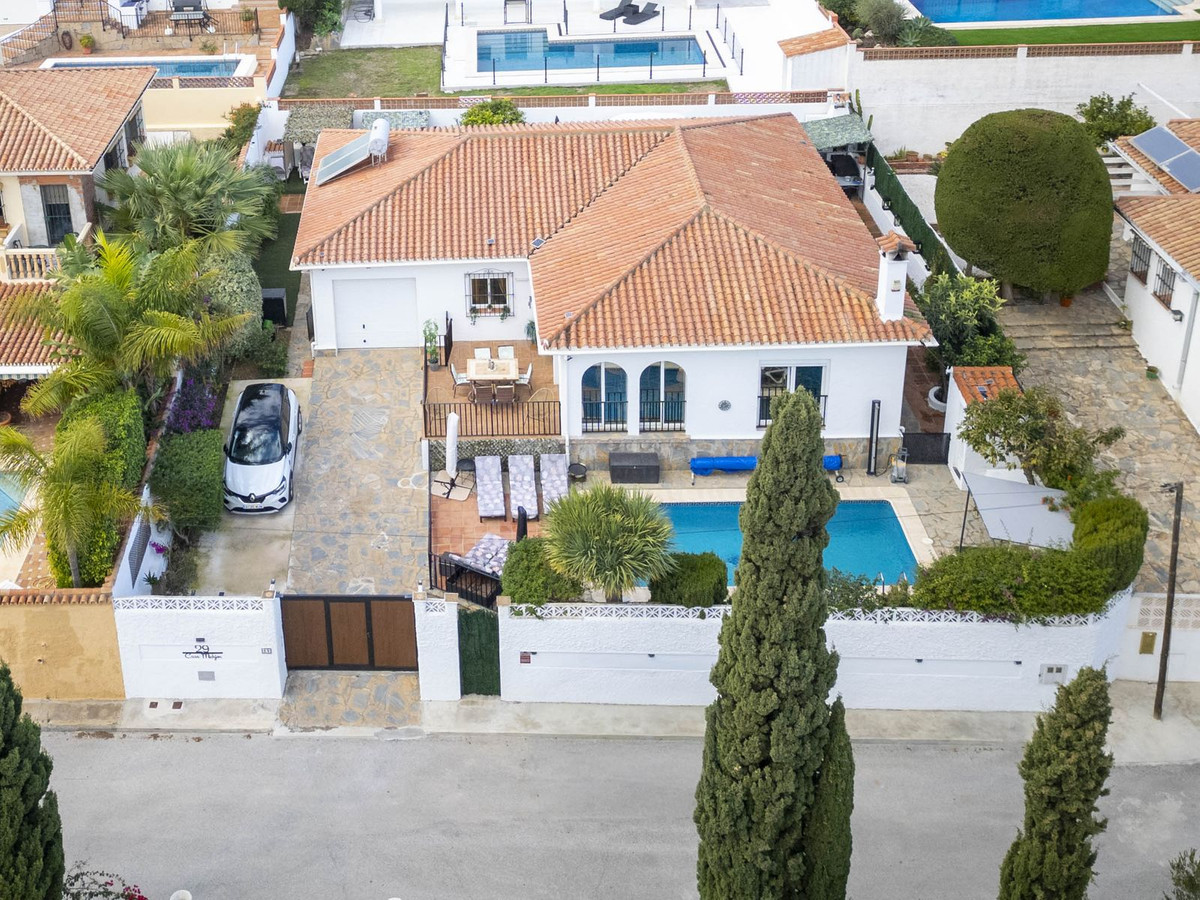 Villa en venta en La Duquesa