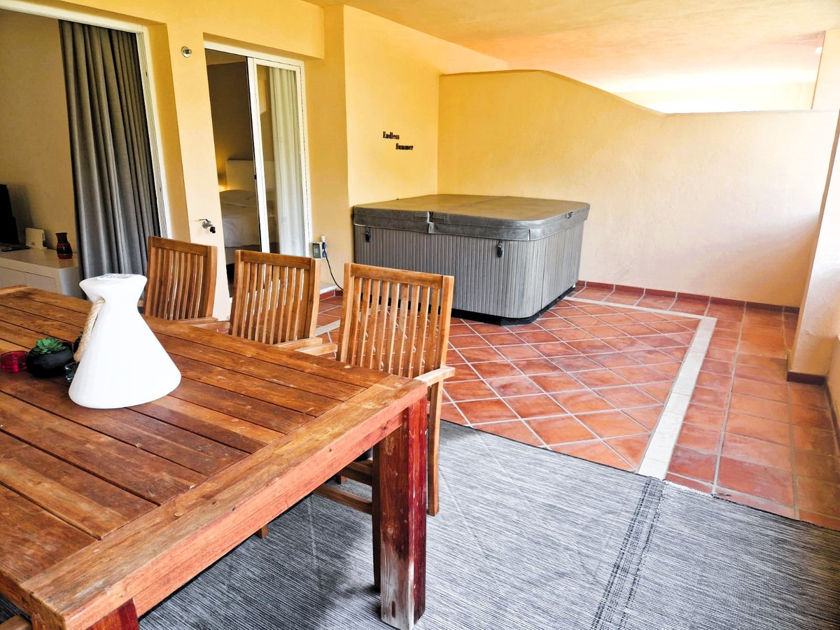 Apartment for sale in Elviria, Málaga, Spain