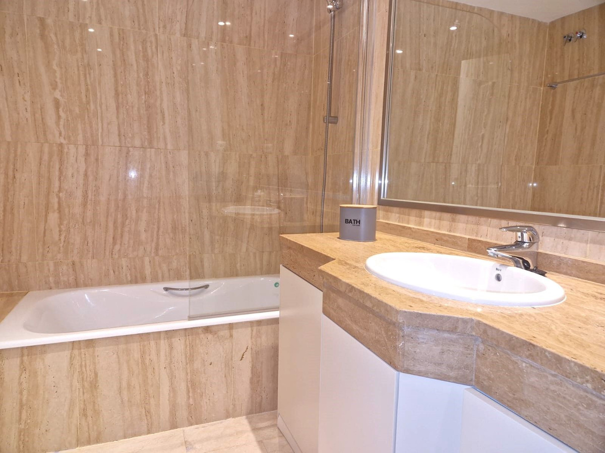Apartment for sale in Elviria, Málaga, Spain