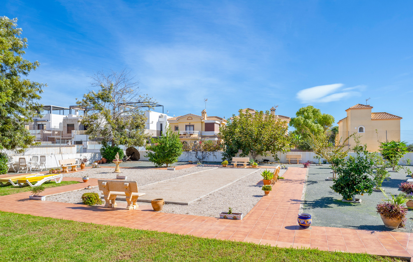 Bungalow for sale in Cabo Roig, Alicante, Spain