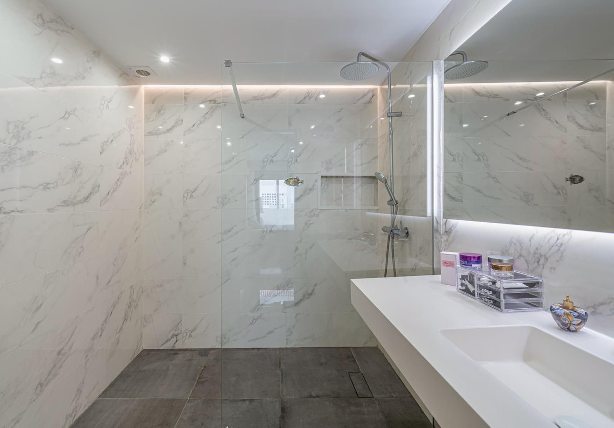 Apartment for sale in Nueva Andalucía, Málaga, Spain