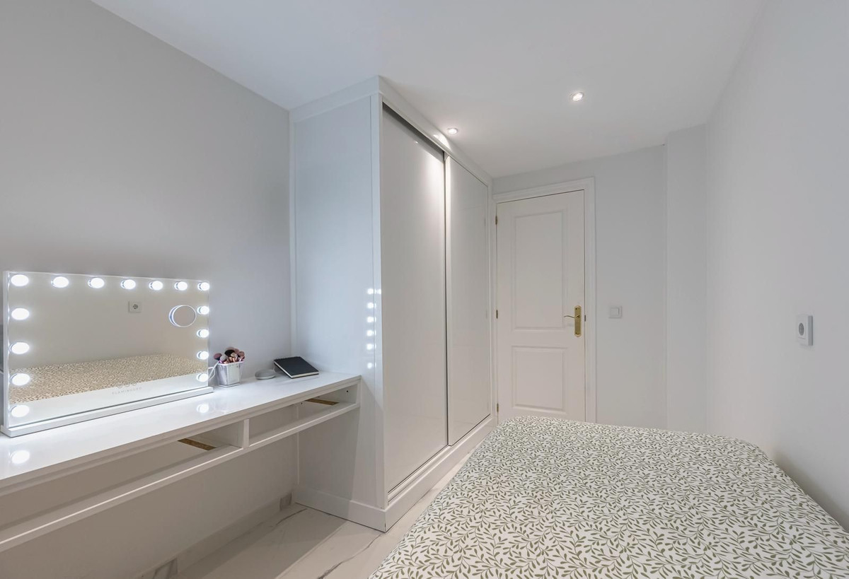 Apartment for sale in Nueva Andalucía, Málaga, Spain