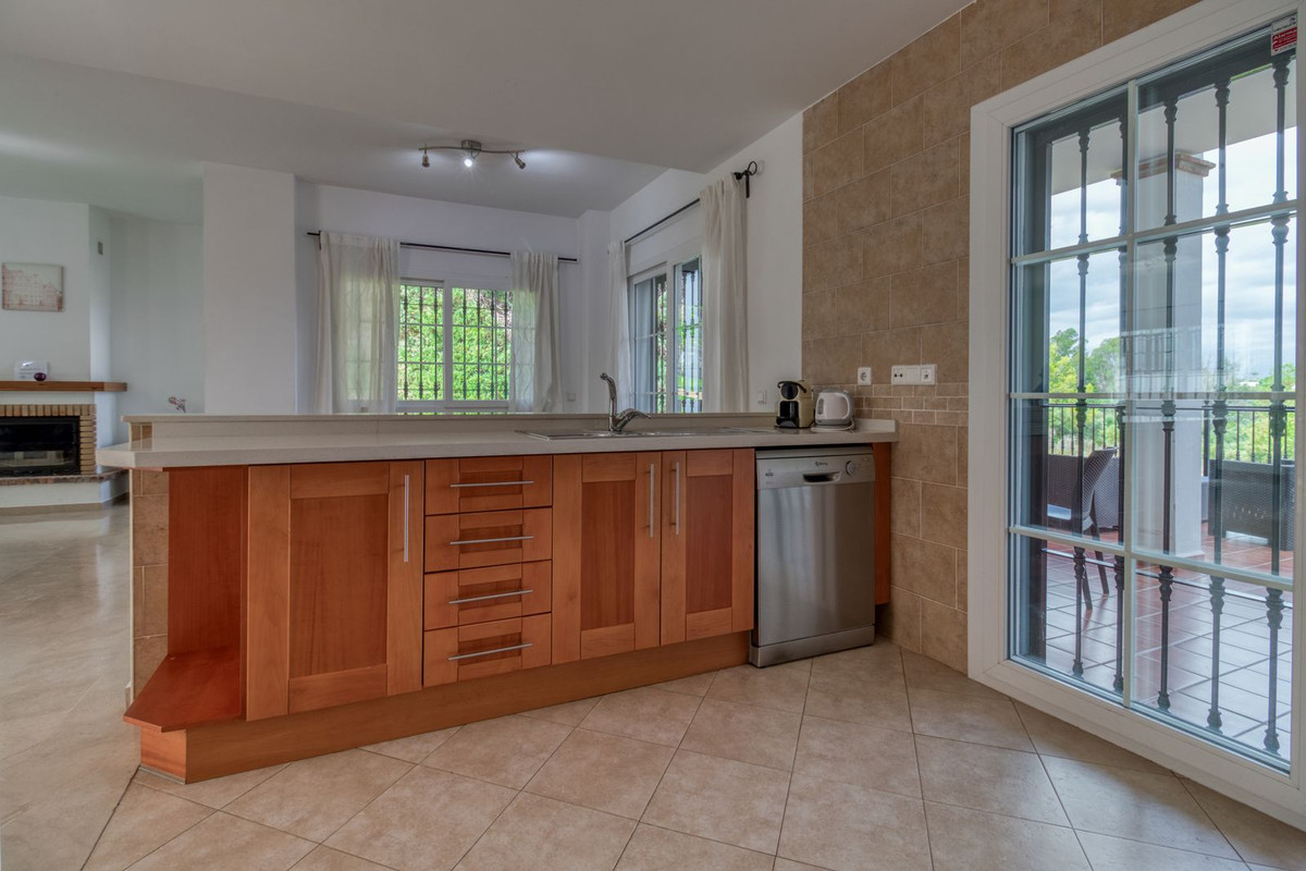 Villa for sale in Lauro Golf, Málaga, Spain