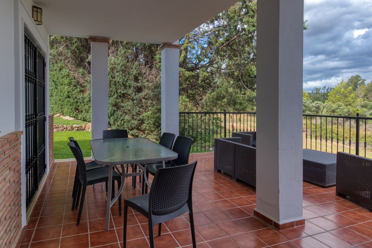 Villa for sale in Lauro Golf, Málaga, Spain