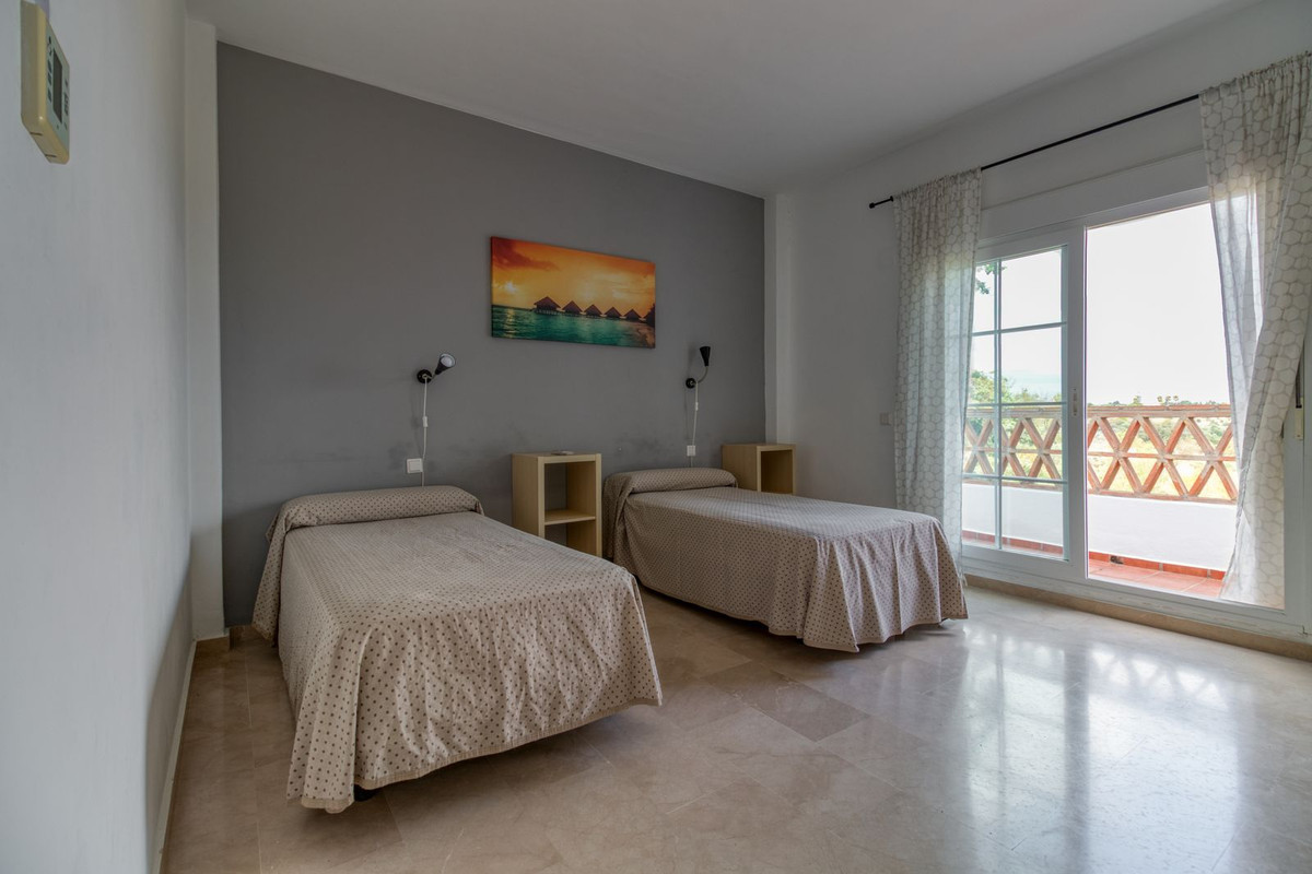 Villa for sale in Lauro Golf, Málaga, Spain