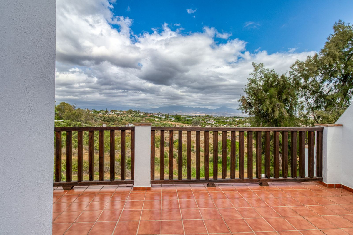 Villa for sale in Lauro Golf, Málaga, Spain