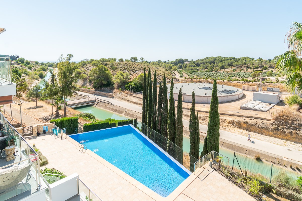 Penthouse for sale in Villamartin, Alicante, Spain