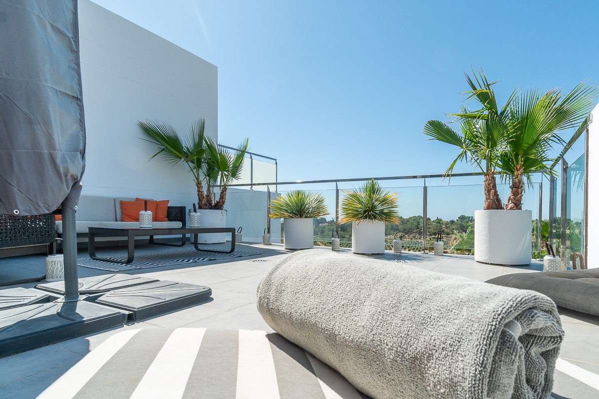 Penthouse for sale in Villamartin, Alicante, Spain
