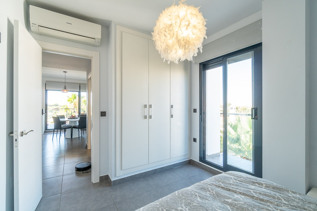 Penthouse for sale in Villamartin, Alicante, Spain