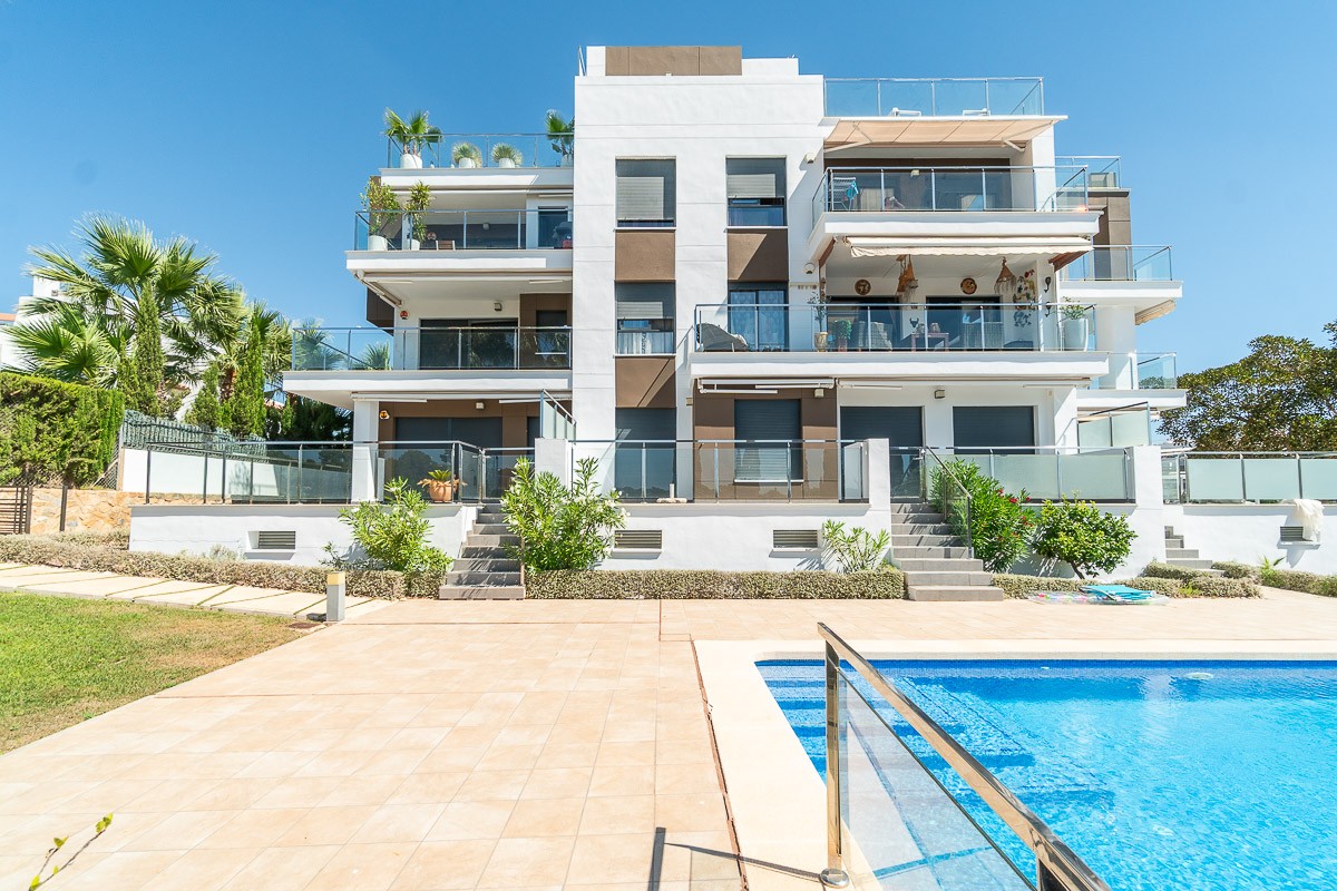 Penthouse for sale in Villamartin, Alicante, Spain
