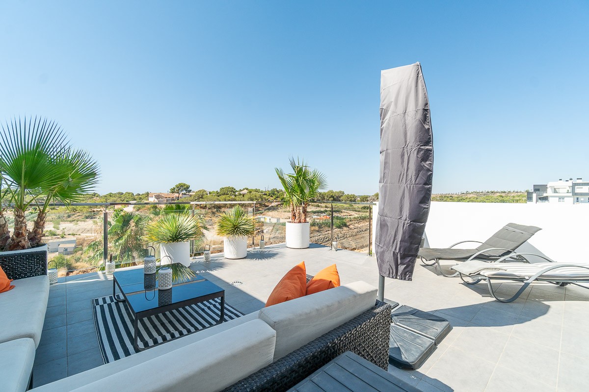 Penthouse for sale in Villamartin, Alicante, Spain
