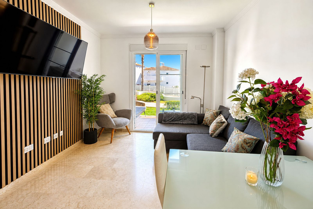 Apartment for sale in La Duquesa, Málaga, Spain