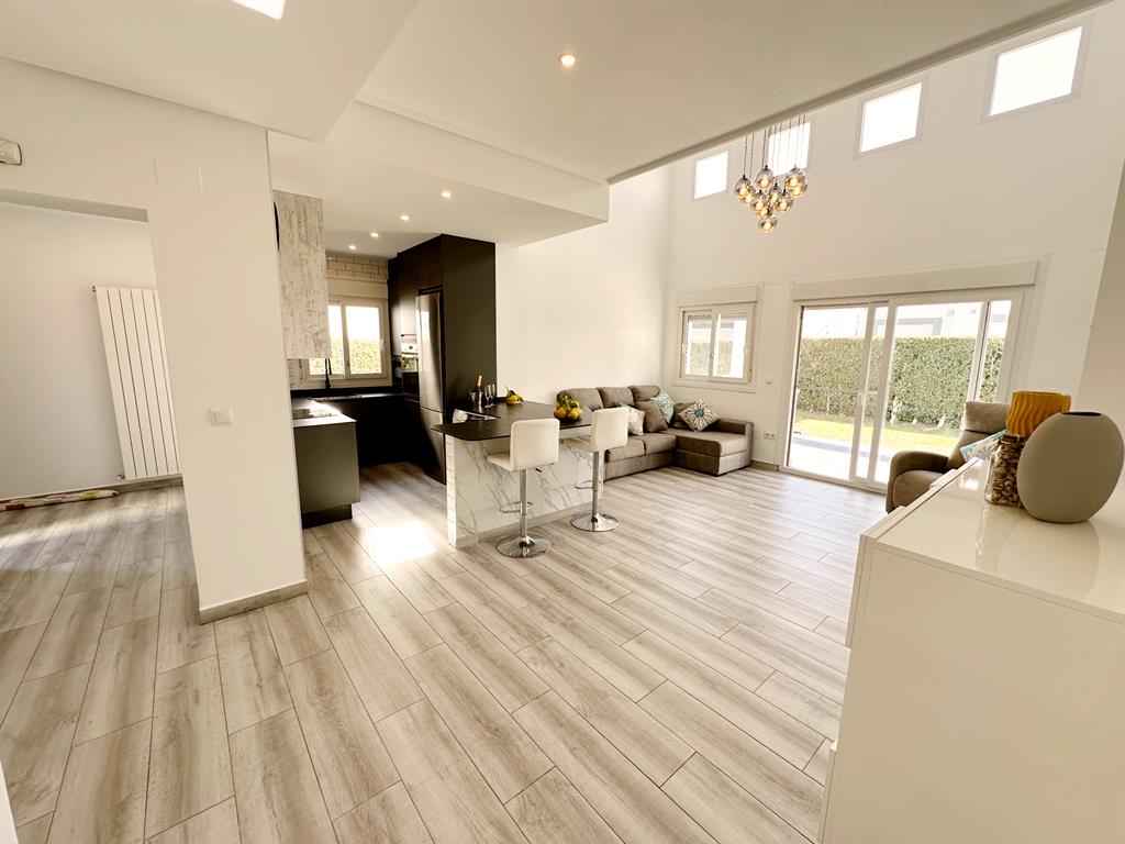 Villa en venta en La Torre Golf Resort