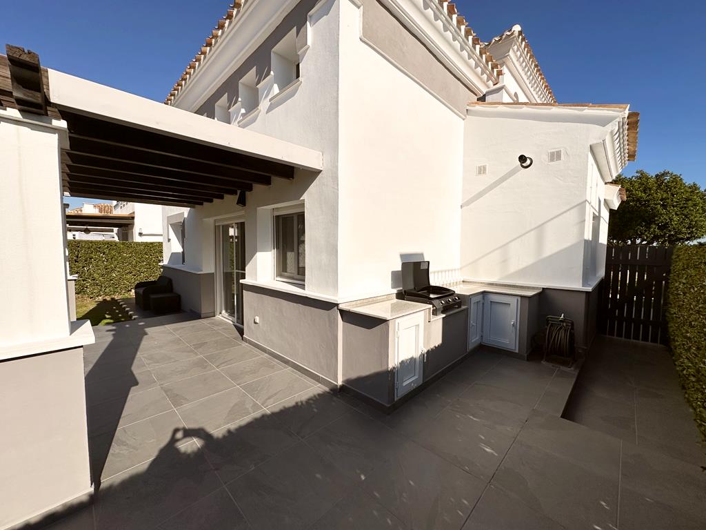 Villa en venta en La Torre Golf Resort