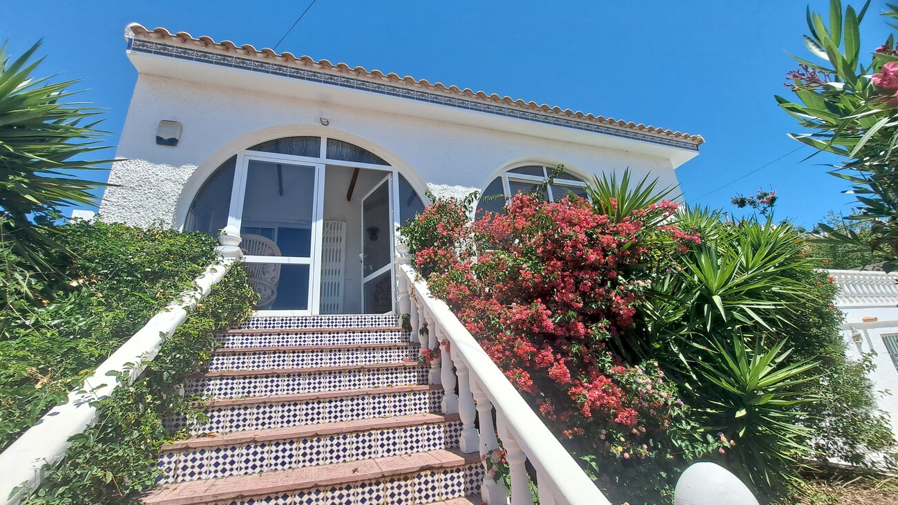 Villa en venta en San Miguel De Salinas