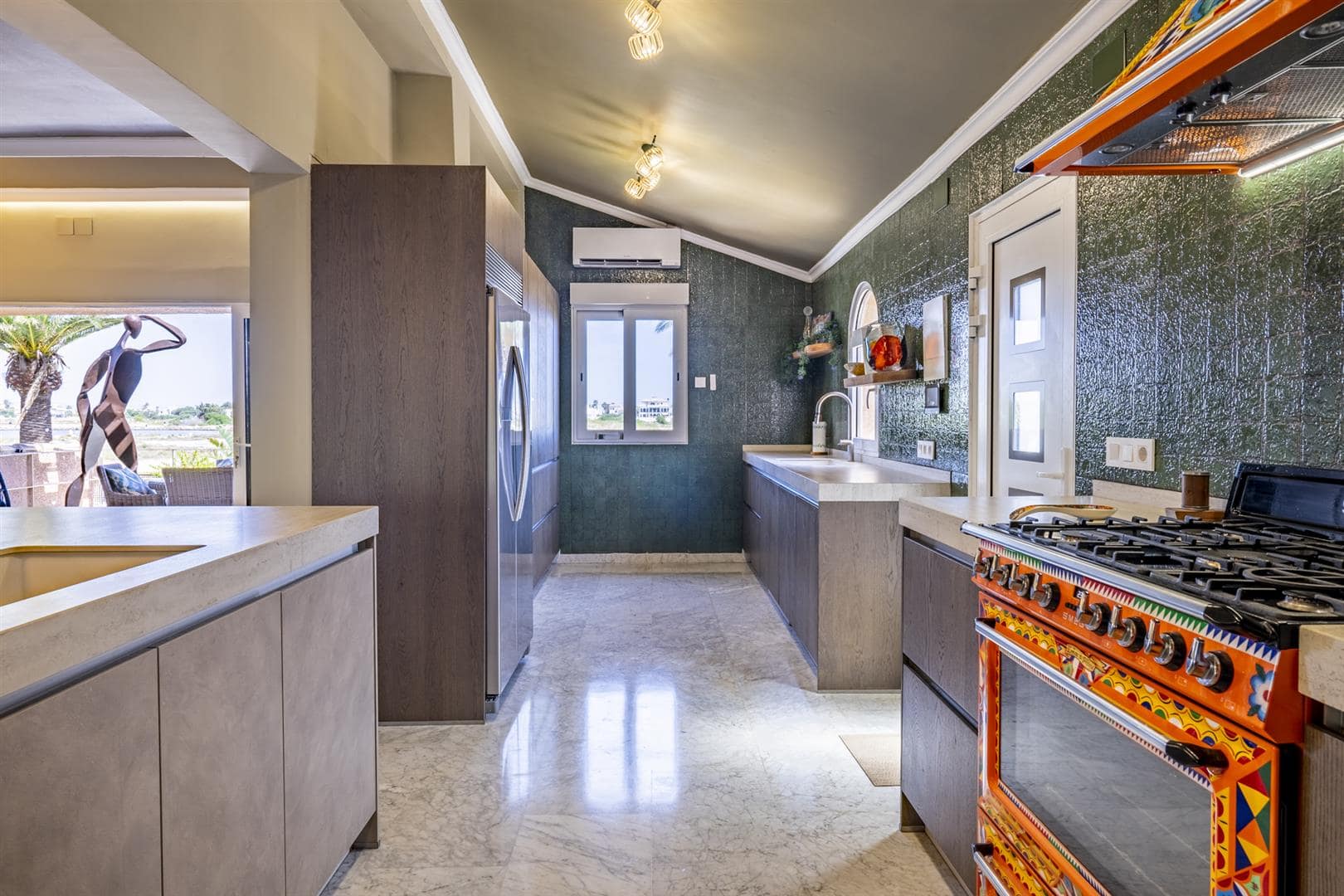 Villa en venta en La Manga Del Mar Menor